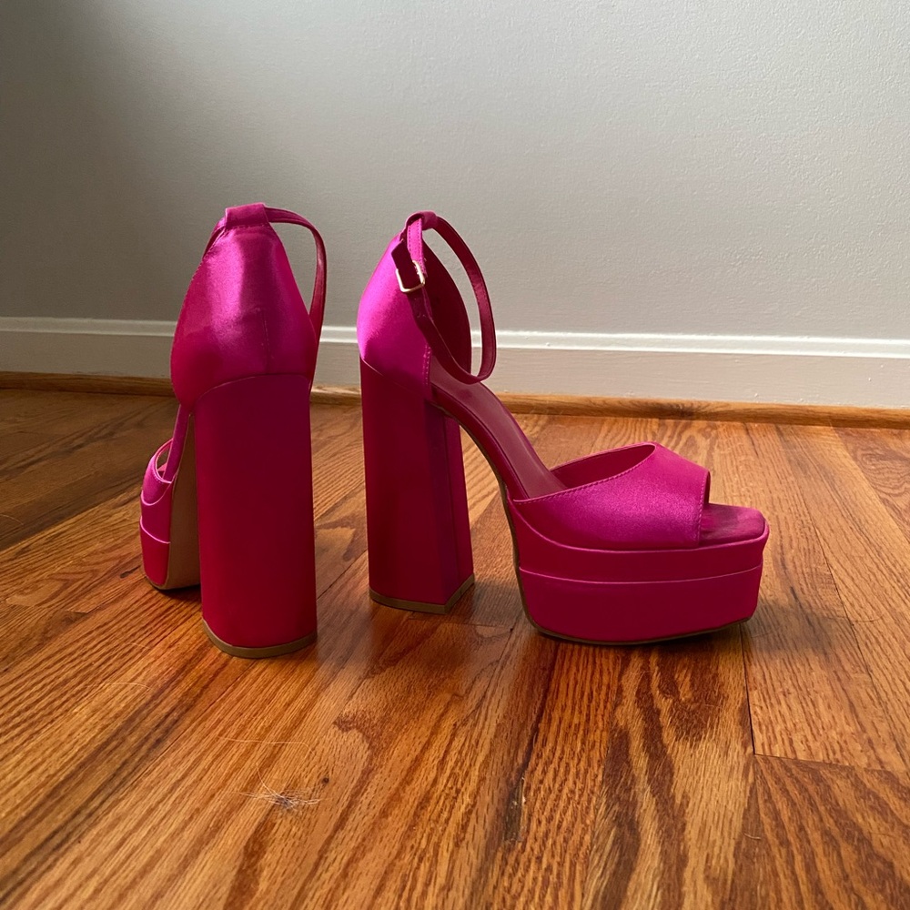 Dream Pairs Hot Pink Barbie Platform Heels - 7